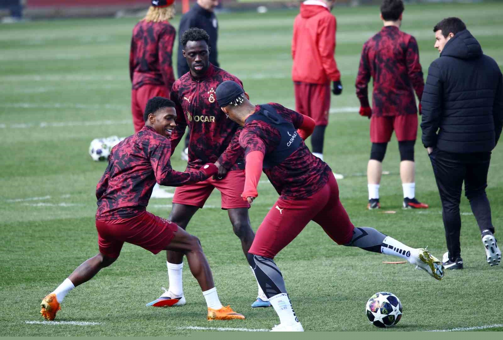 Galatasaray, Liverpool maçı hazırlıklarını tamamladı
