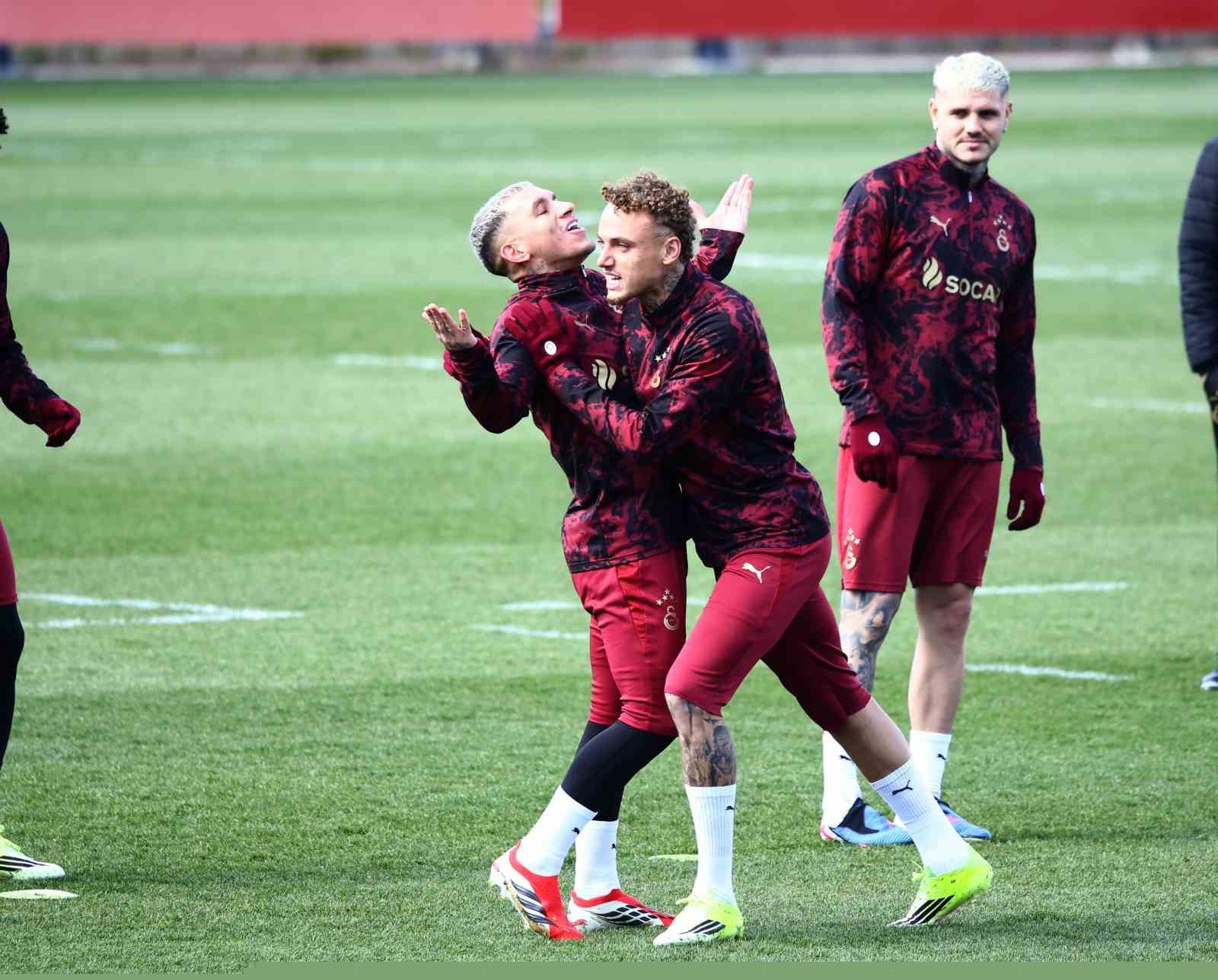 Galatasaray, Liverpool maçı hazırlıklarını tamamladı
