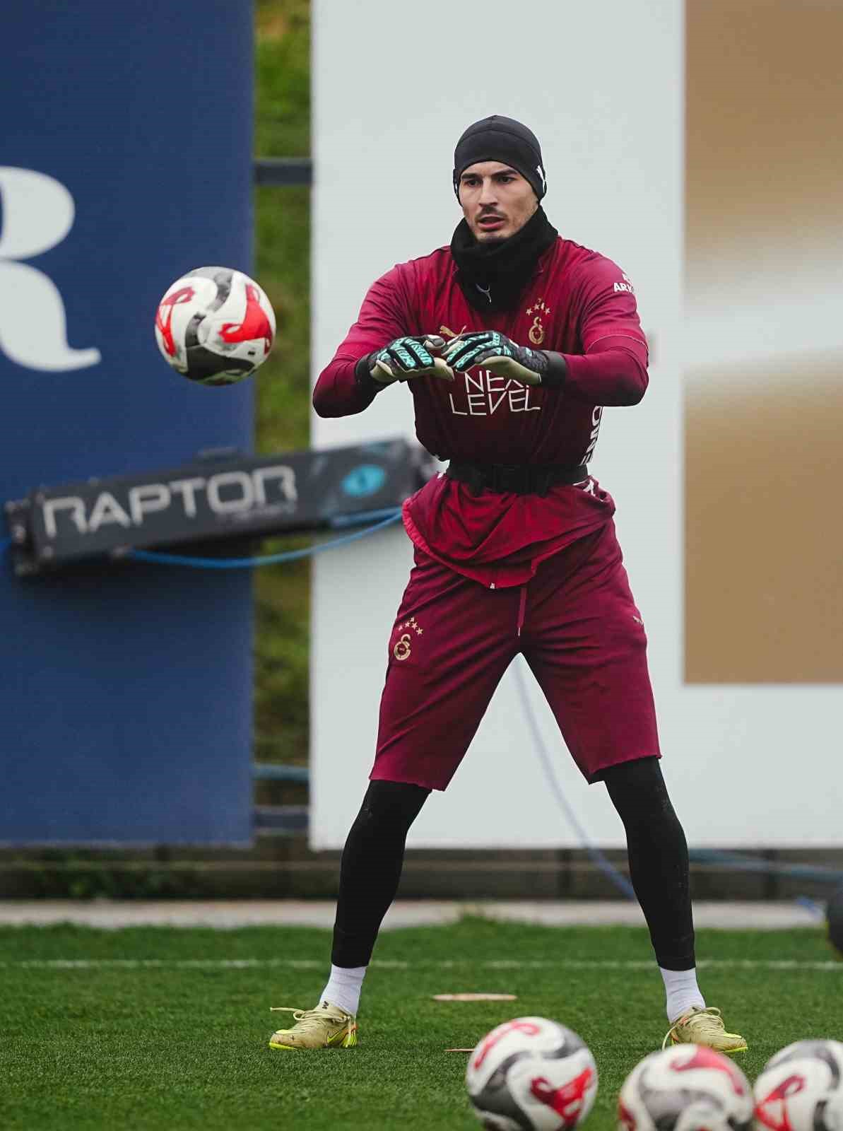 Galatasaray, Trabzonspor maçı hazırlıklarına devam etti
