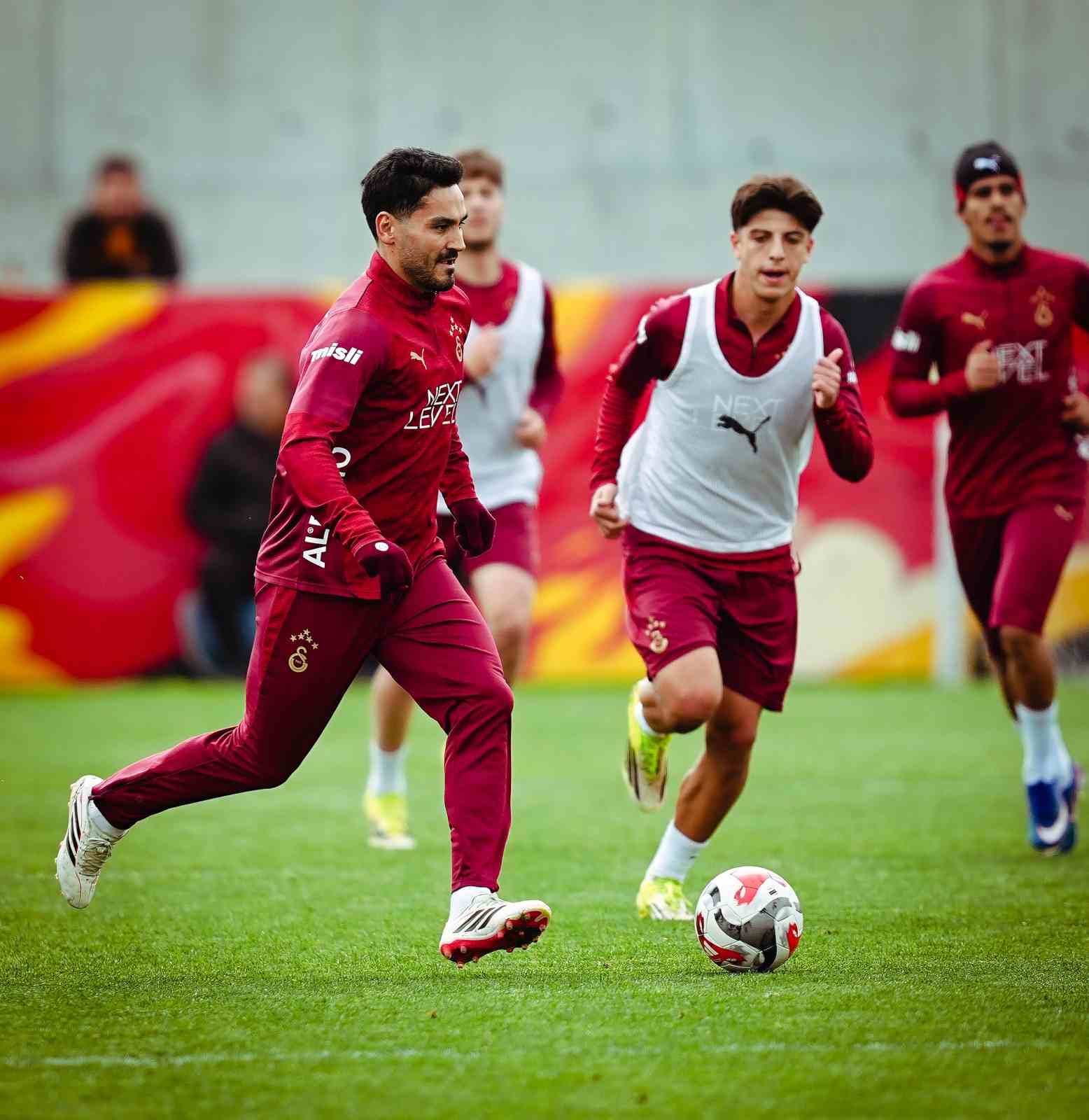 Galatasaray, Trabzonspor maçı hazırlıklarını sürdürdü
