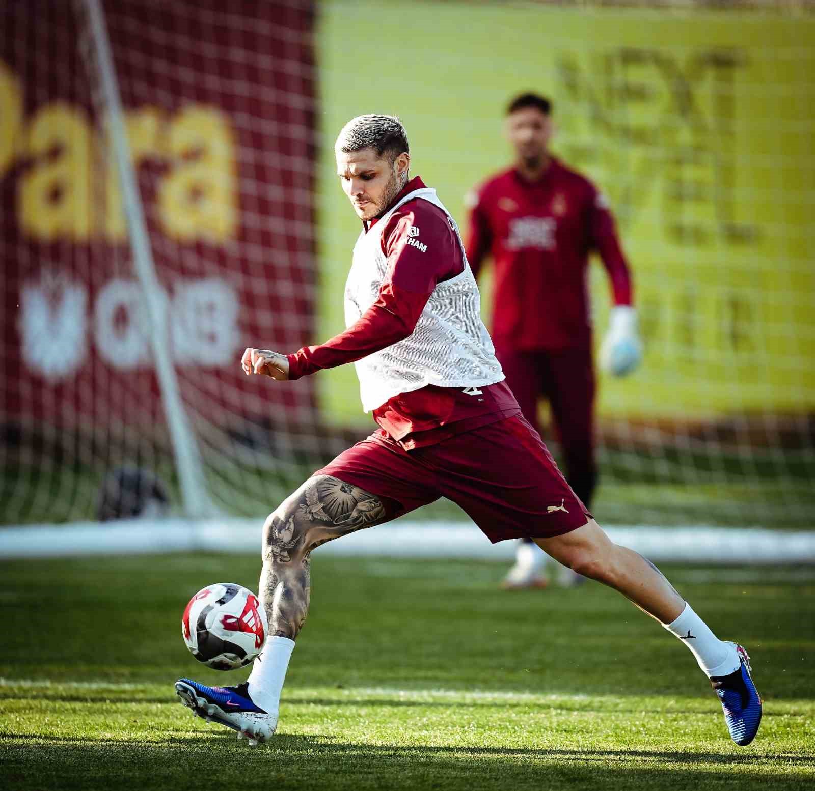 Galatasaray, Trabzonspor maçı hazırlıklarını sürdürdü
