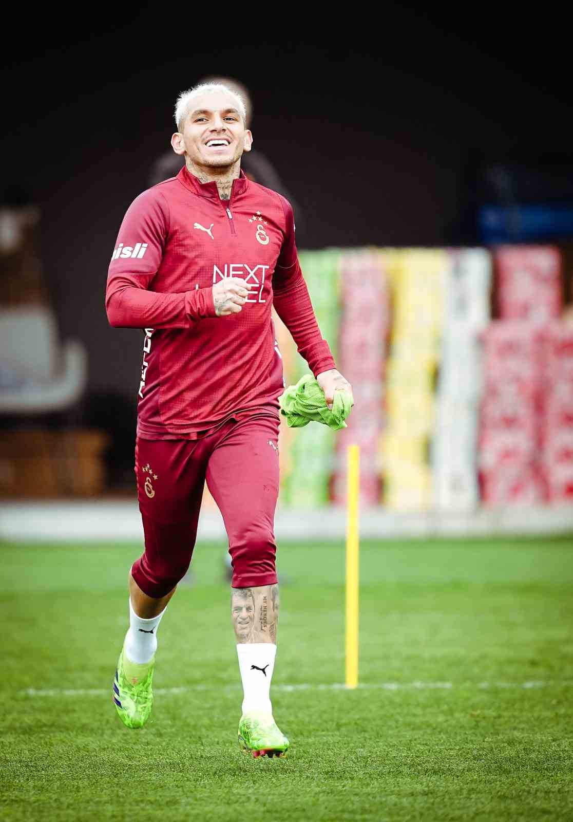 Galatasaray, Trabzonspor maçı hazırlıklarını sürdürdü
