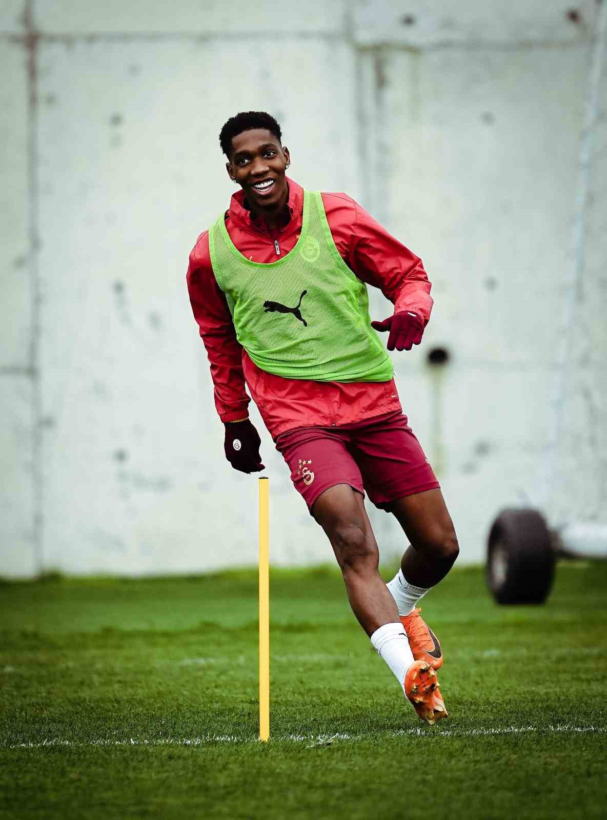 Galatasaray, Trabzonspor maçı hazırlıklarını sürdürdü
