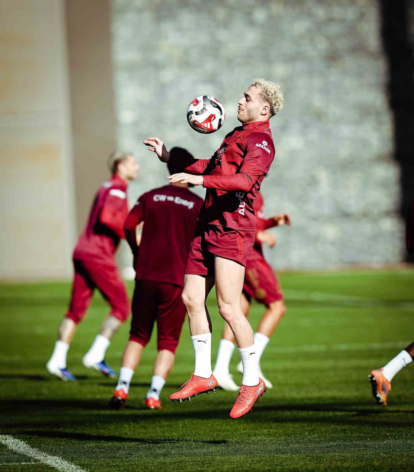 Galatasaray, Trabzonspor maçı hazırlıklarını sürdürdü
