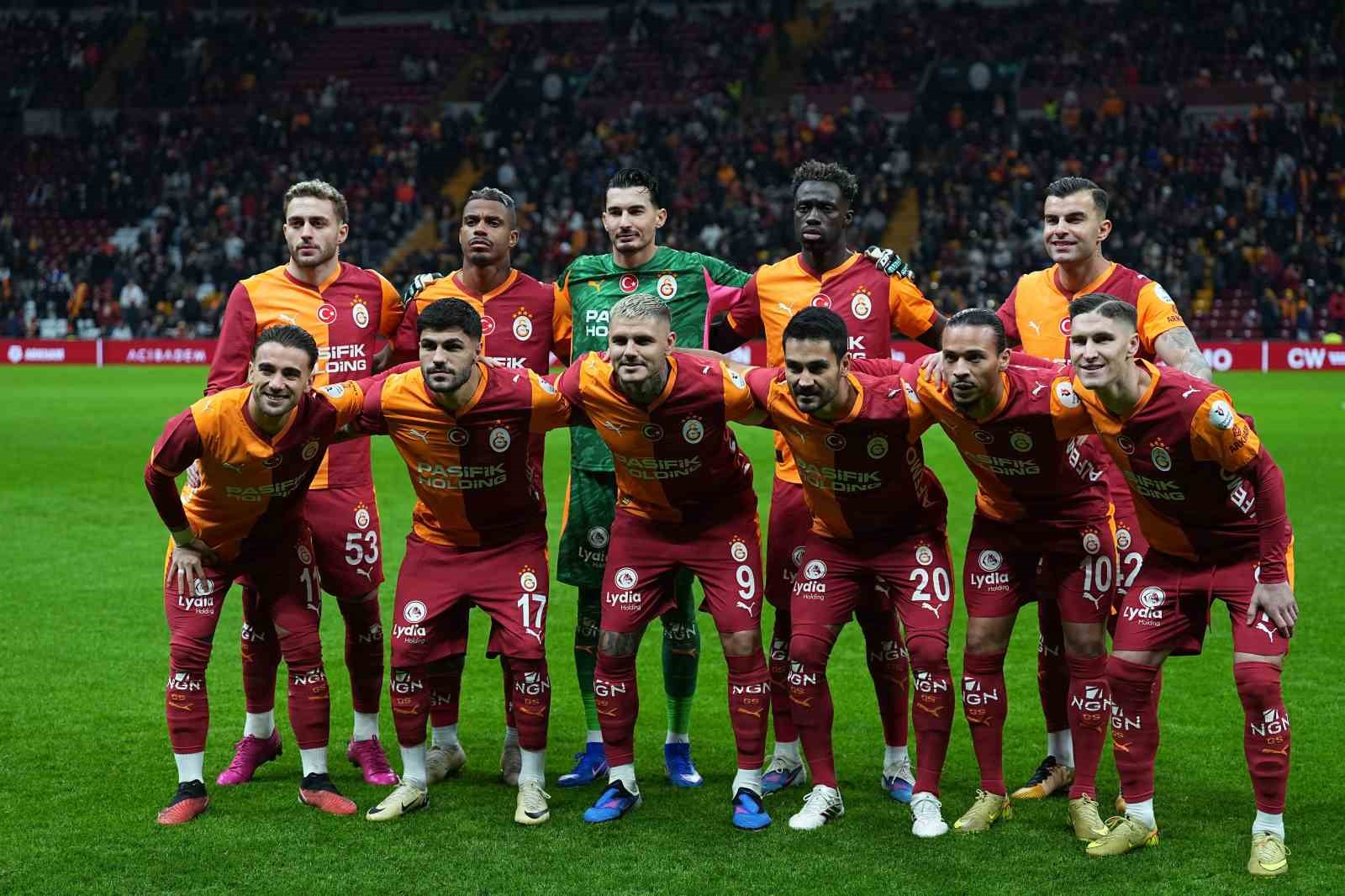 Galatasaray’da 2 değişiklik
