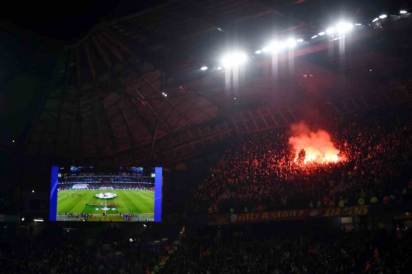 Galatasaray’da 2 değişiklik
Galatasaray’da 2 değişiklik