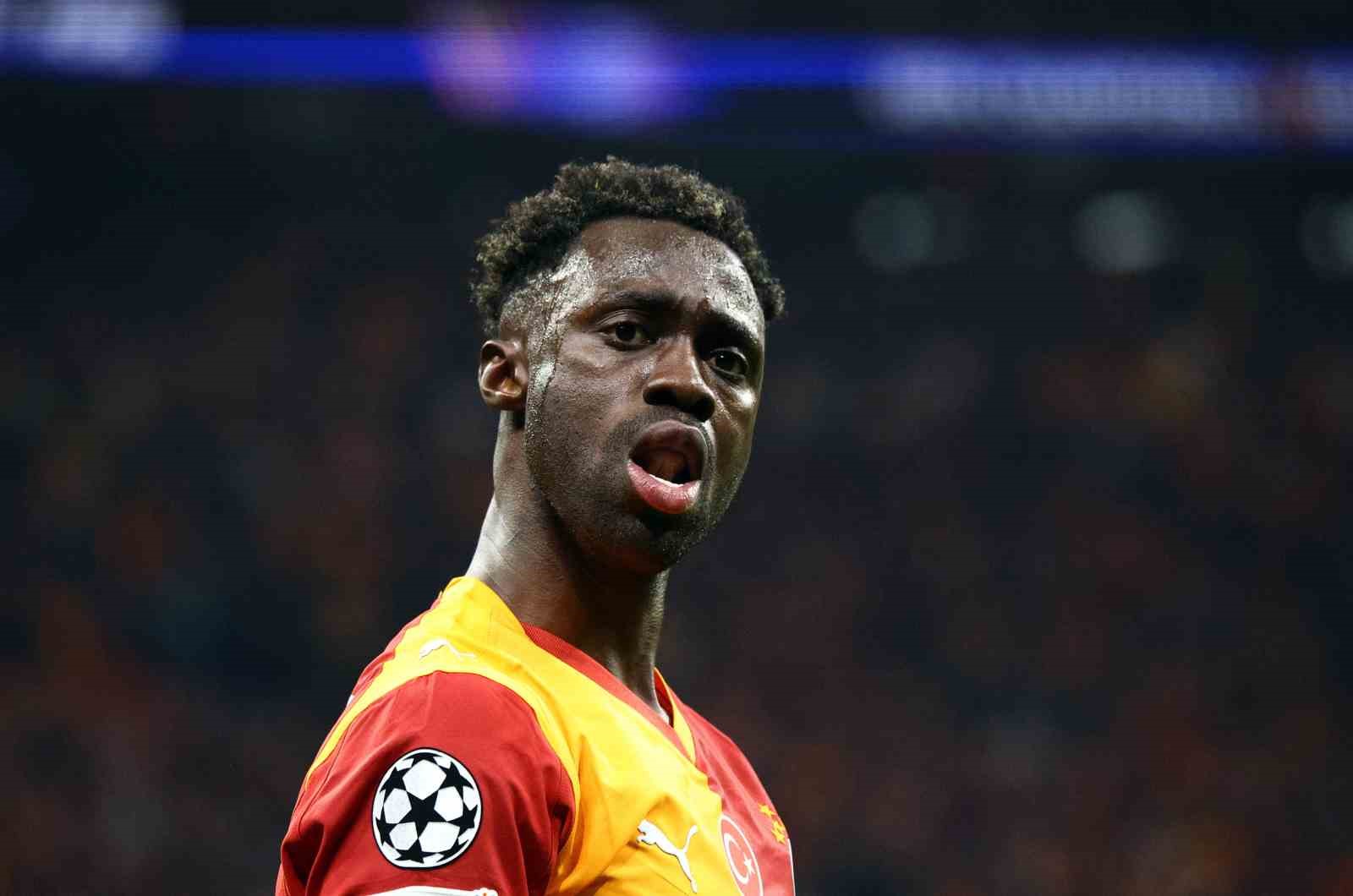 Galatasaray’da Davinson Sanchez cezalı duruma düştü
