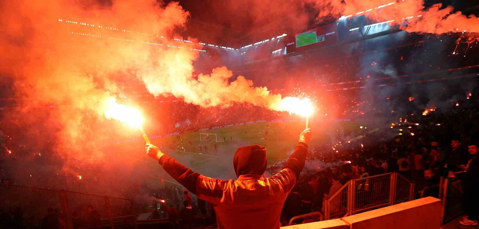 Galatasaray’dan stadyumda taraftara açık antrenman
