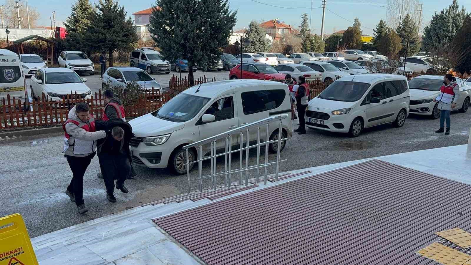 Gasp olayının şüphelileri önce kameraya ardından polise yakalandı
