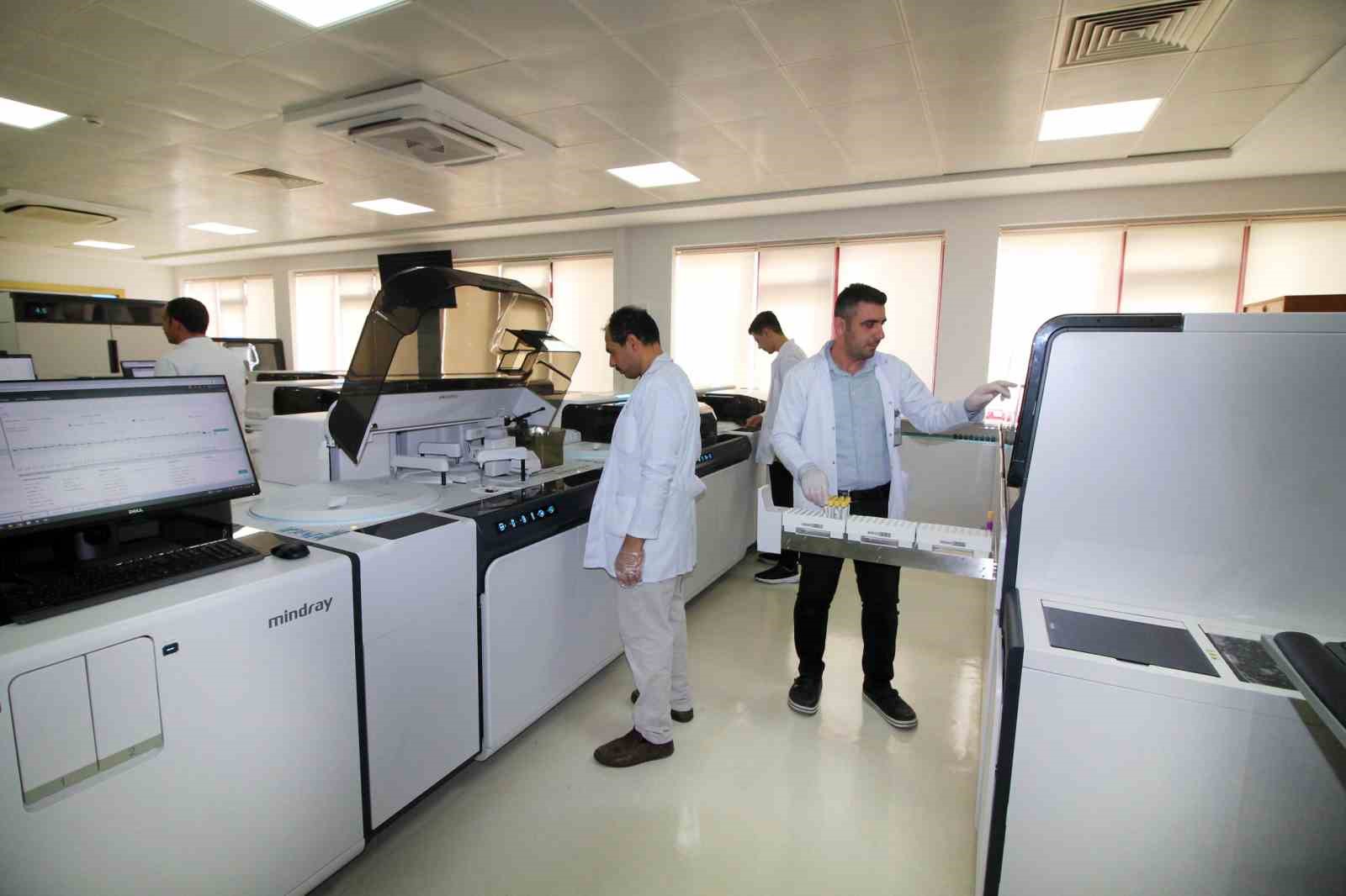 GAÜN Hastanesi Laboratuvarında yeni sistem hizmete girdi
GAÜN Hastanesi Laboratuvarında yeni sistem hizmete girdi