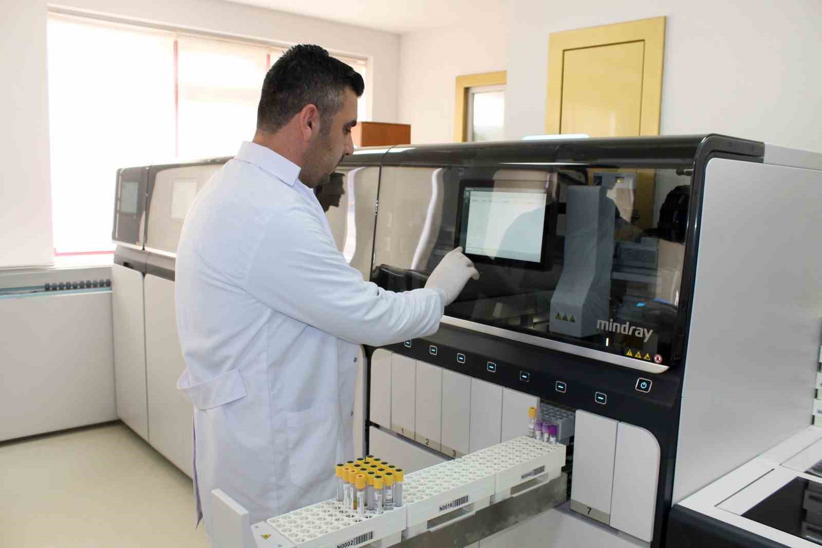 GAÜN Hastanesi Laboratuvarında yeni sistem hizmete girdi
GAÜN Hastanesi Laboratuvarında yeni sistem hizmete girdi