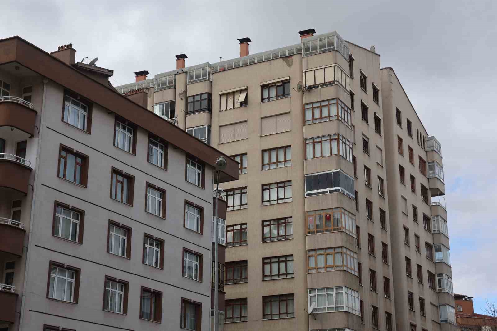 Gayrimenkul işlemlerinde, "Benim bankamda bir sıkıntı var" bahanesine dikkat
Gayrimenkul işlemlerinde, "Benim bankamda bir sıkıntı var" bahanesine dikkat