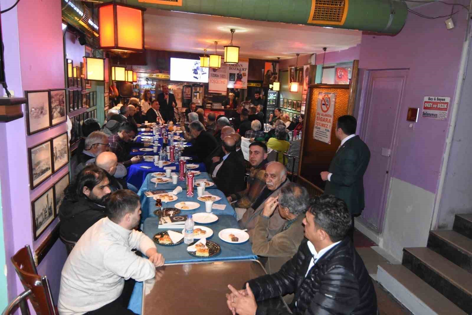 Gazeteci - Yazar Orhan Bozkurt, Milli Mücadele’nin kritik dönemeçlerini belgeler ve anılar ışığında anlattı
Gazeteci - Yazar Orhan Bozkurt, Milli Mücadele’nin kritik dönemeçlerini belgeler ve anılar ışığında anlattı