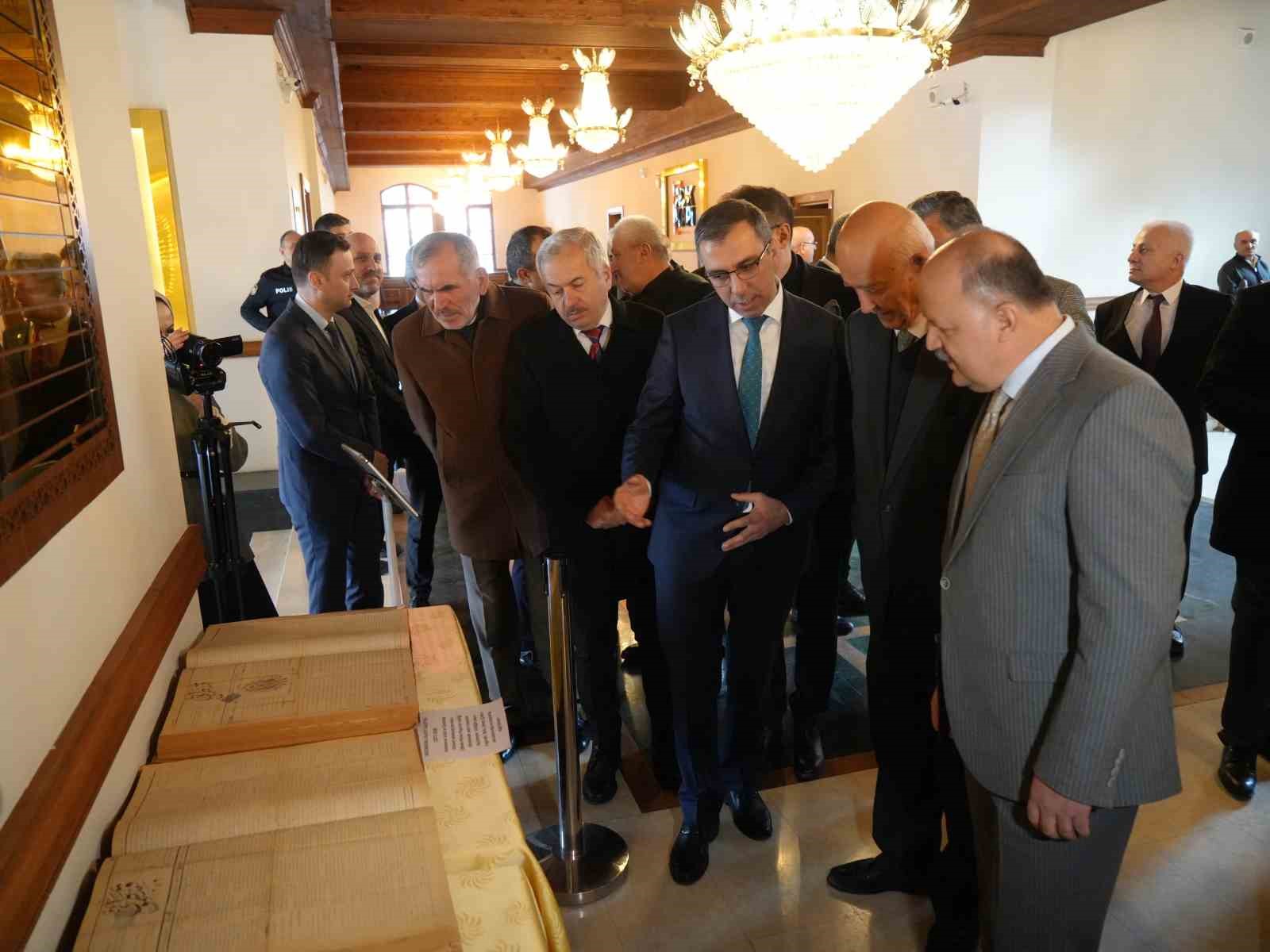 Gazetelerle Kastamonu tarihine ışık tutan sergi kapılarını açtı
