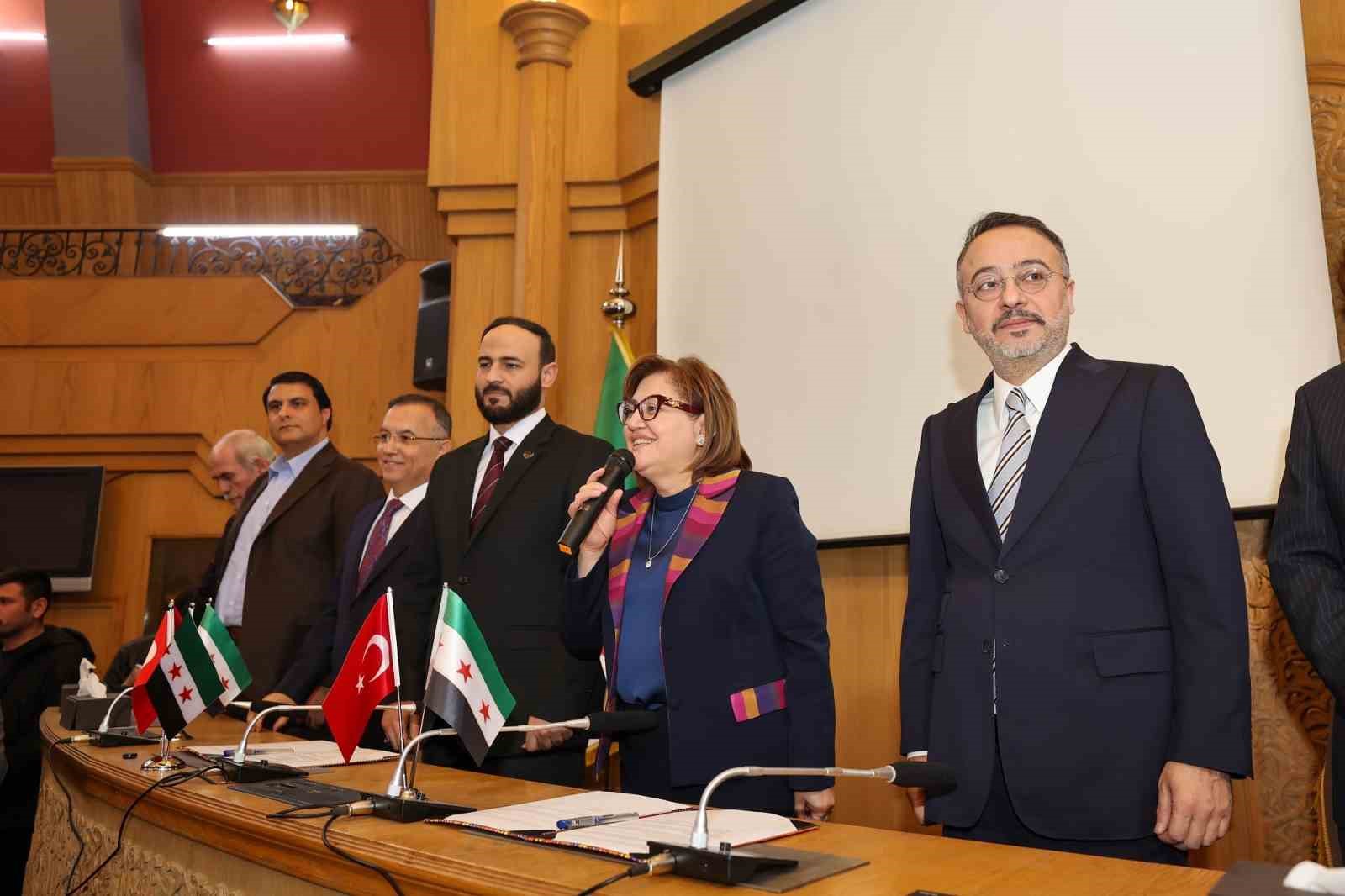 Gaziantep Büyükşehir’den Halep’e yeşil alan ve ulaşım desteği
Gaziantep Büyükşehir’den Halep’e yeşil alan ve ulaşım desteği