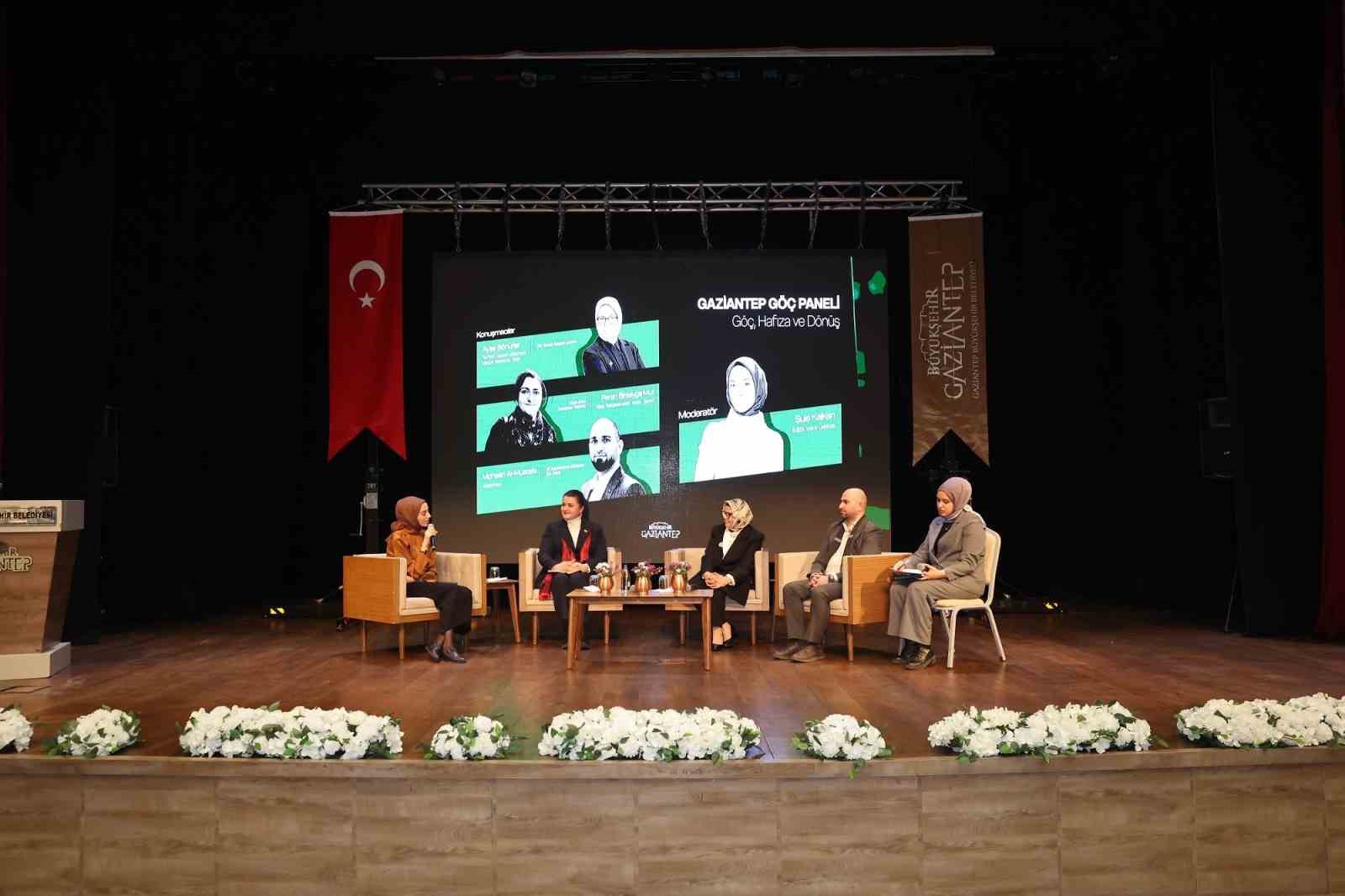 Gaziantep Büyükşehir’in ev sahipliğinde "Yeşil Otobüs" belgeselinin ilk gösterimi yapıldı
Gaziantep Büyükşehir’in ev sahipliğinde "Yeşil Otobüs" belgeselinin ilk gösterimi yapıldı