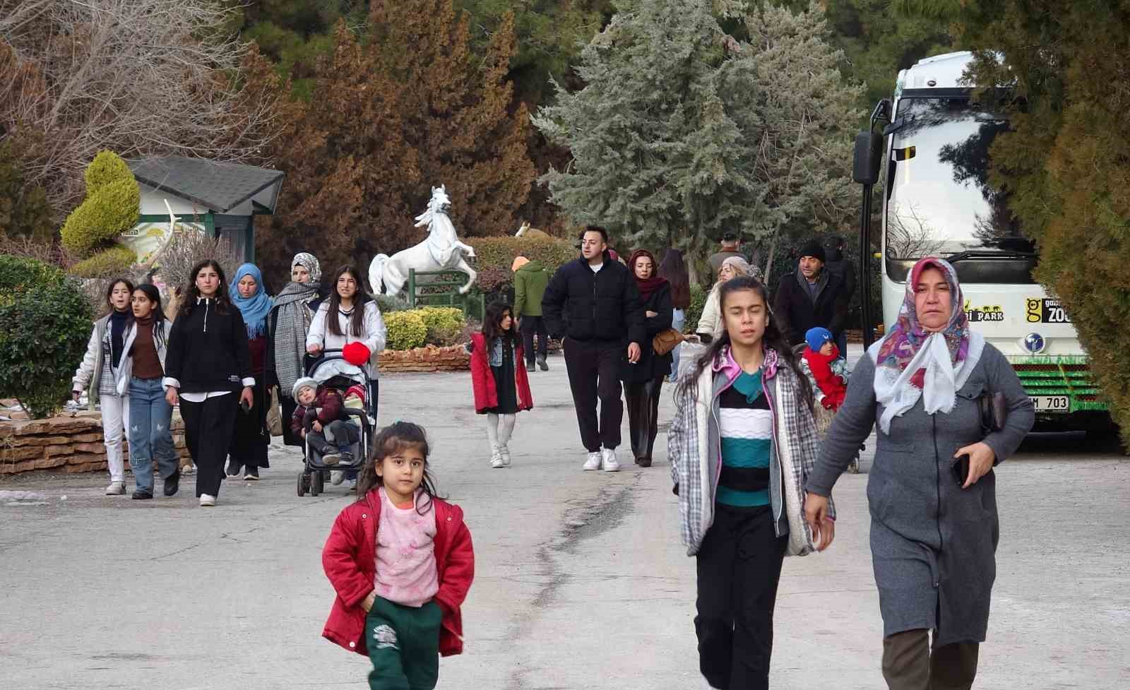 Gaziantep Doğal Yaşam Parkı’nda yarıyıl tatili yoğunluğu
