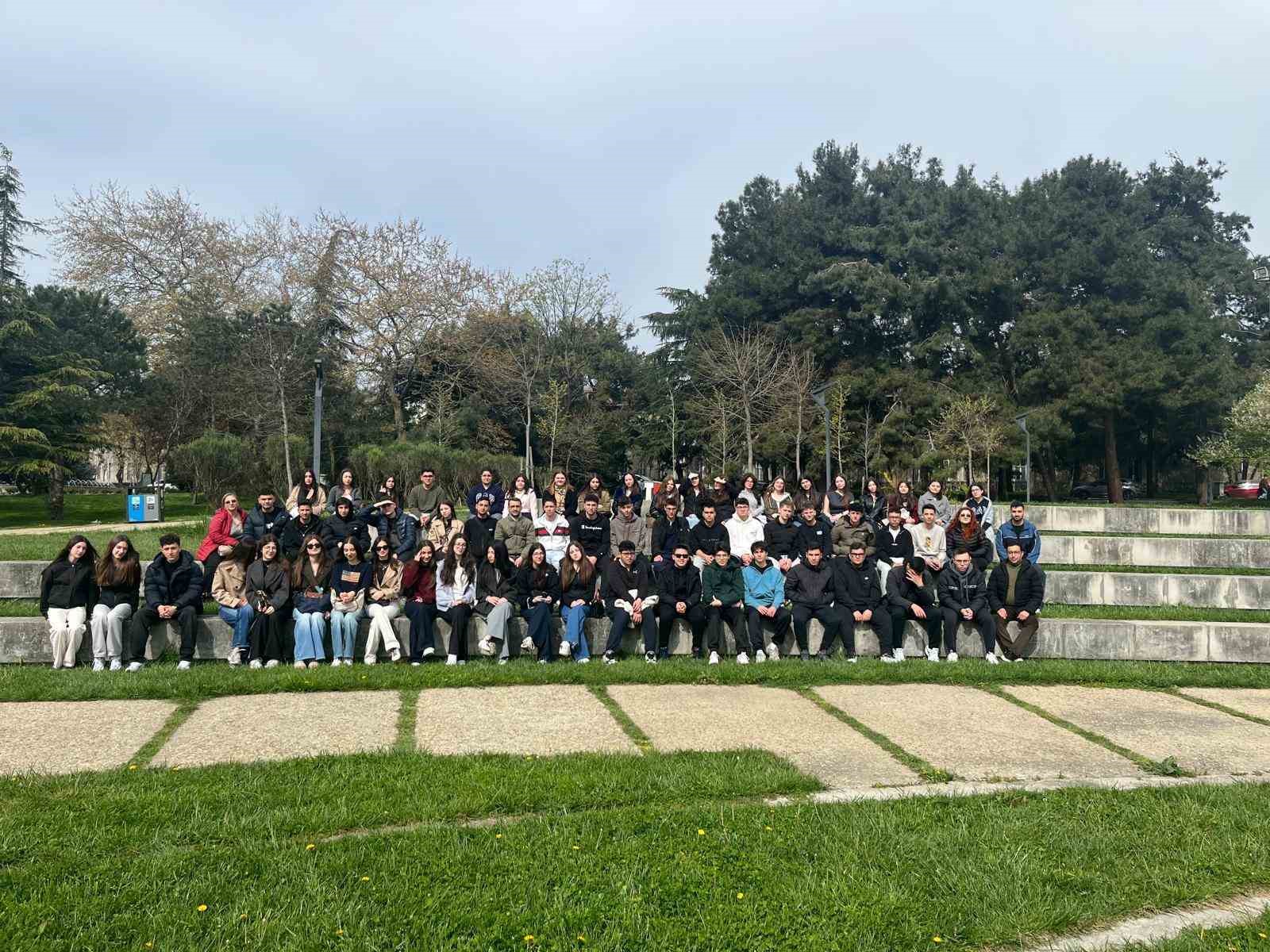 Gaziantep Kolej Vakfı Özel Liseleri öğrencileri Ankara ve İstanbul’u mercek altına aldı
