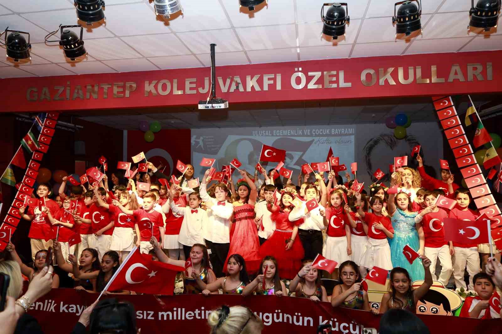 Gaziantep Kolej Vakfı’nda buruk 23 Nisan

