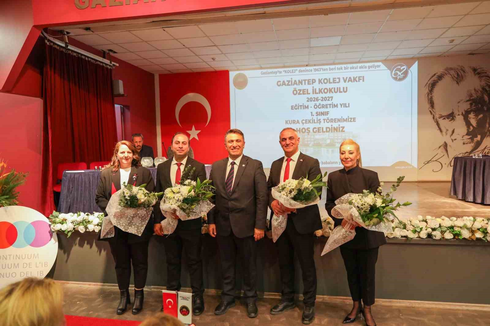 Gaziantep Kolej Vakfı’nda noterli kayıt izdihamı
