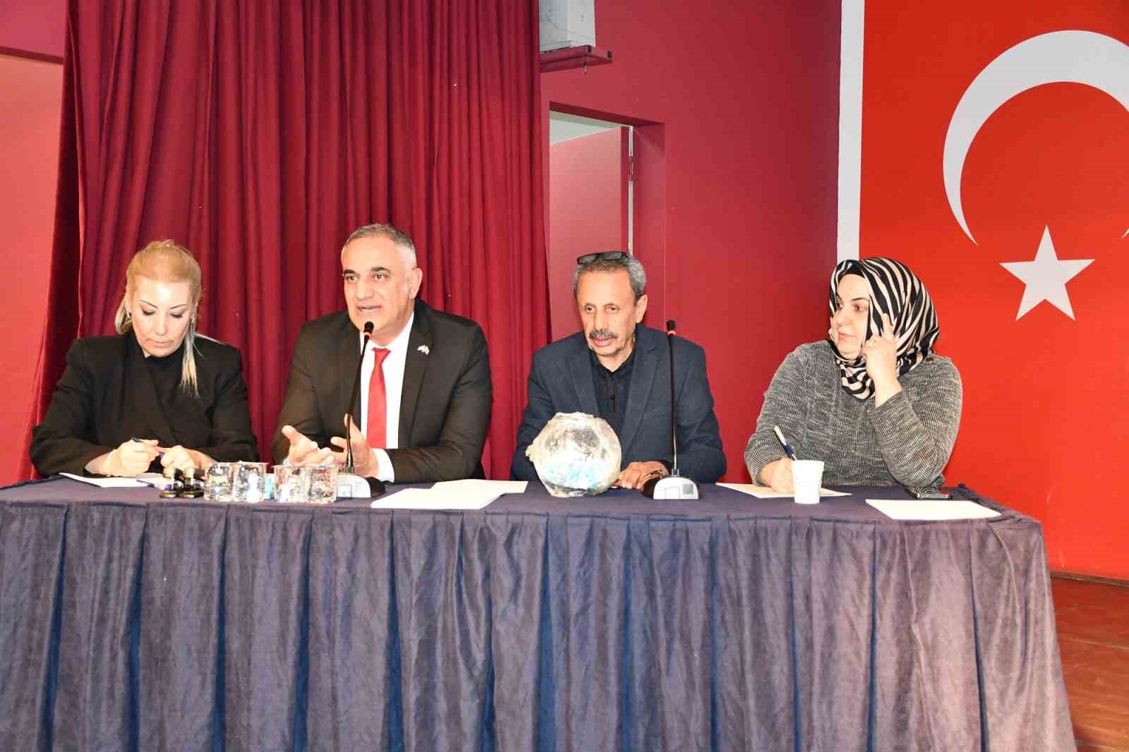 Gaziantep Kolej Vakfı’nda noterli kayıt izdihamı
