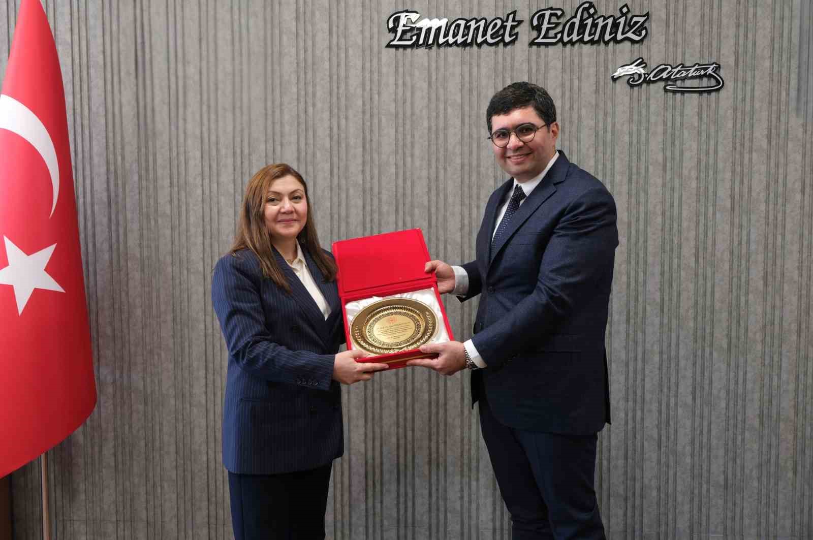 Gaziantep Şehir Hastanesi Başhekimi Prof. Dr. Ahmet Uluşan göreve başladı
