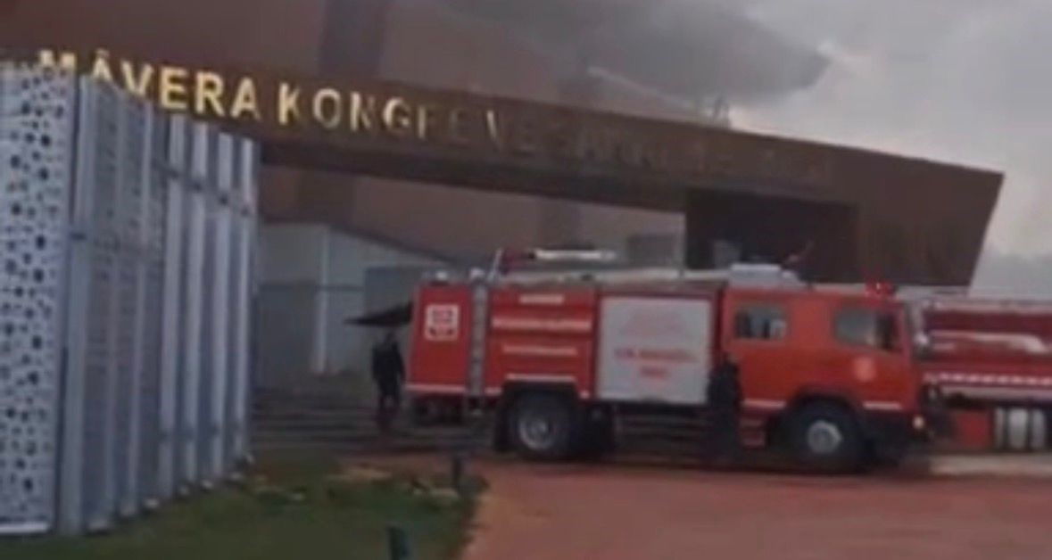 Gaziantep Üniversitesi’nde korkutan yangın: Milyonlarca liralık zarar oluştu
