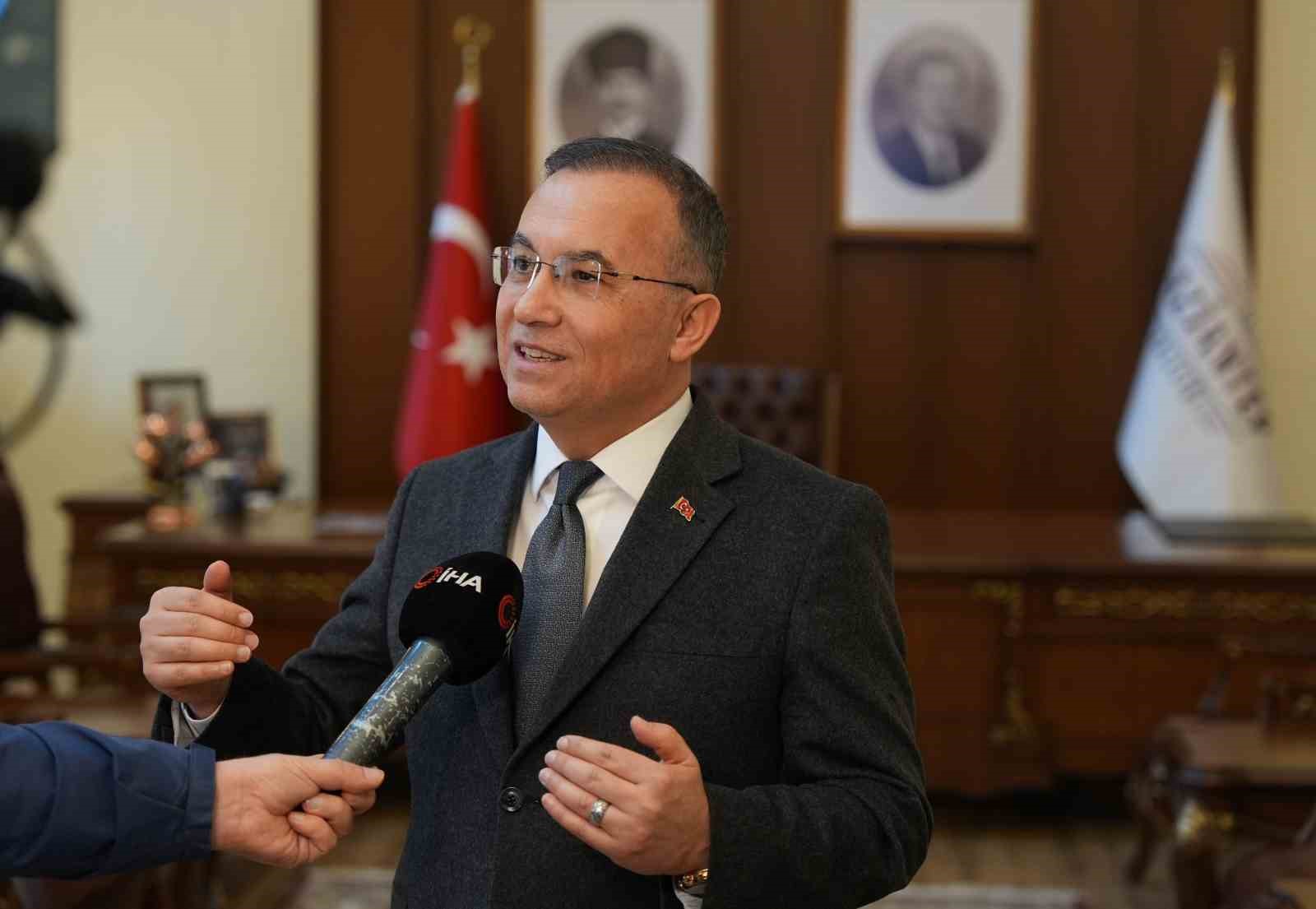 Gaziantep Valisi Çeber: "Trafiğe kapalı yolumuz yok"
