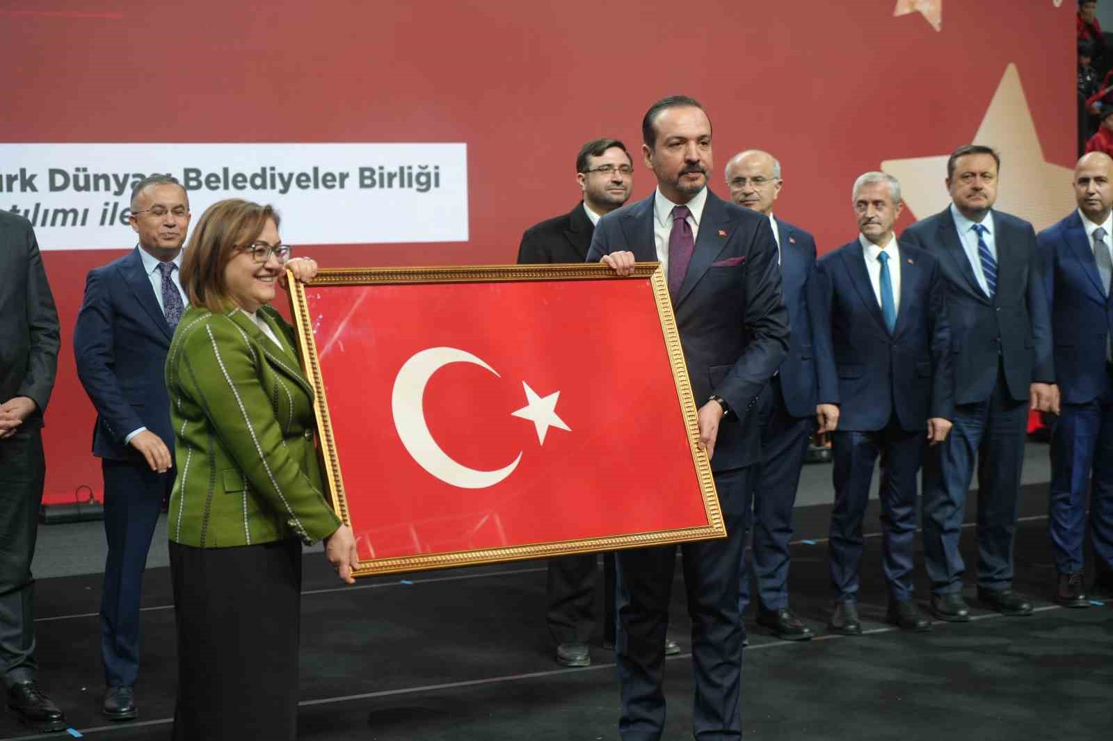 Gaziantep’in ’Genç Yıldızları’ ödülle taçlandı
Gaziantep’in ’Genç Yıldızları’ ödülle taçlandı