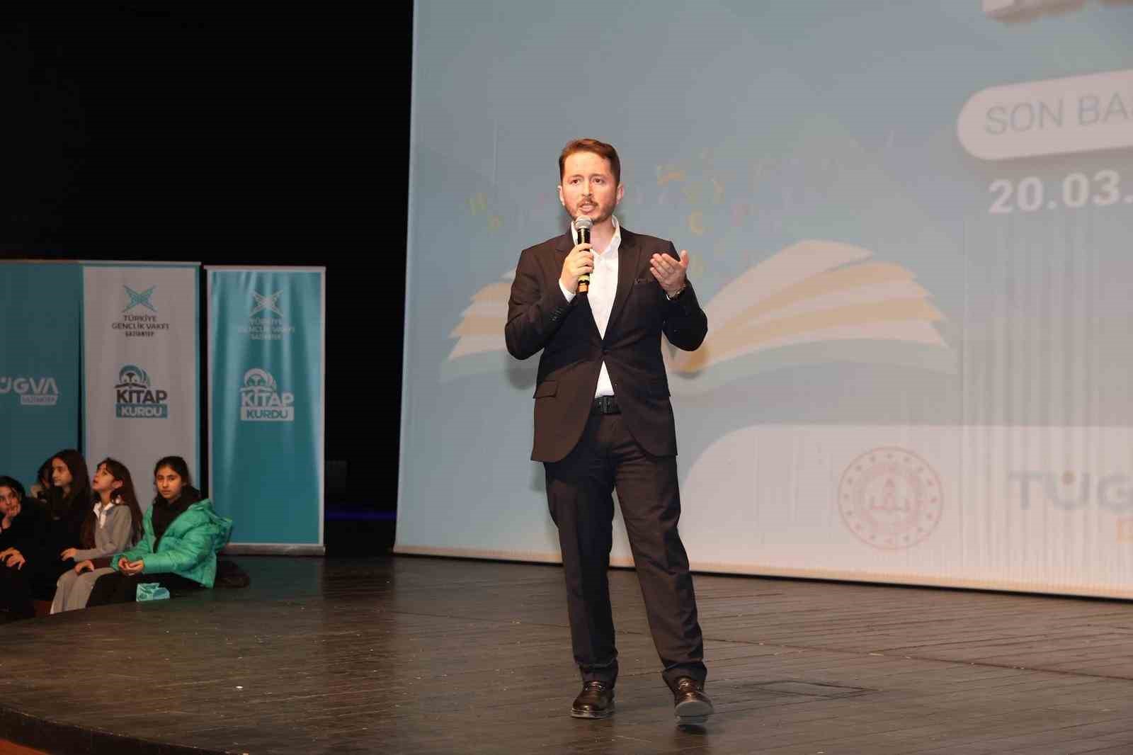 Gaziantep’in Gençleri "Kitapkurdu" ile geleceğe kanat açıyor
