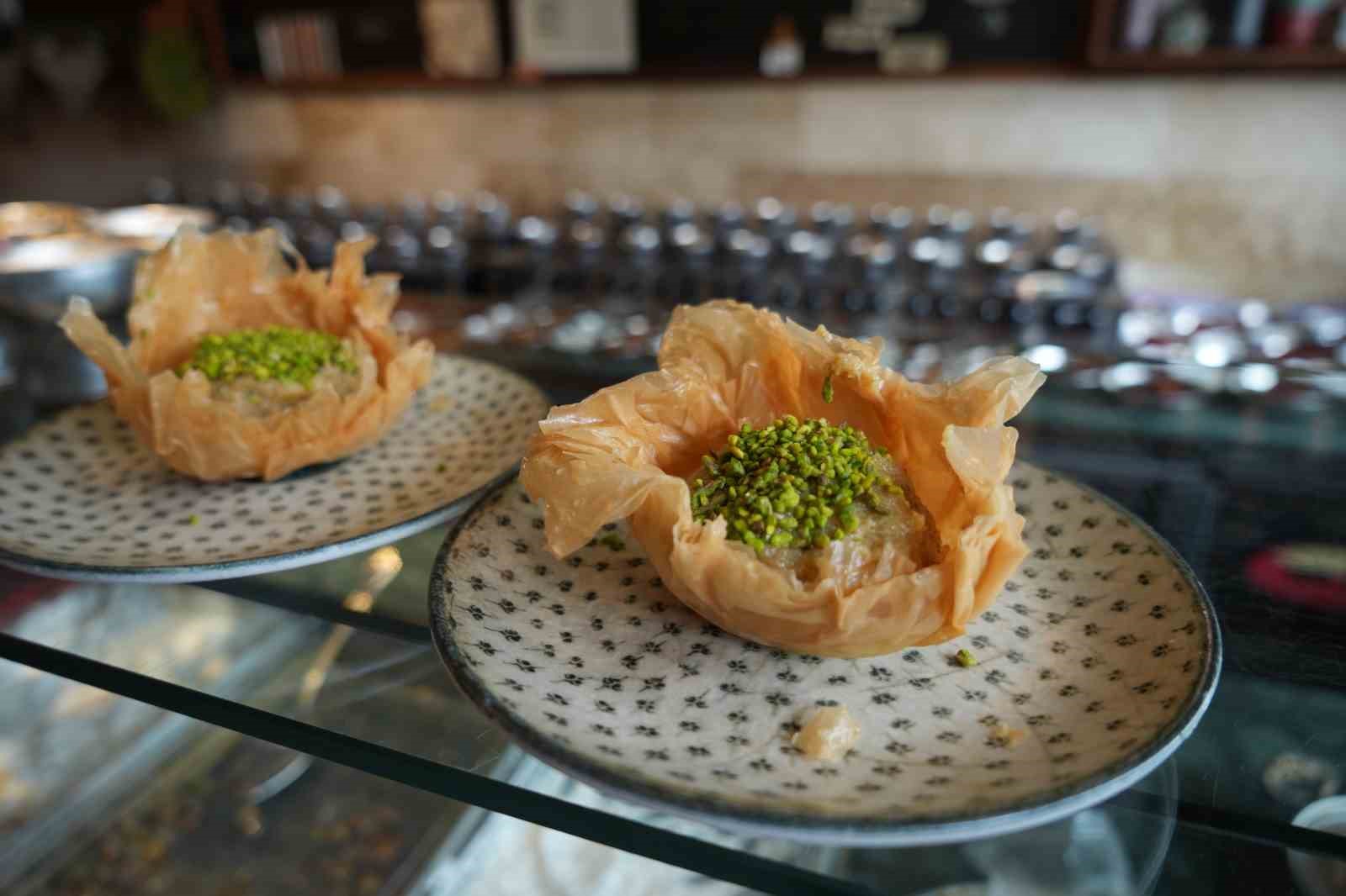 Gazianteplilerin yeni tatlısı "Baklavalı helva"
