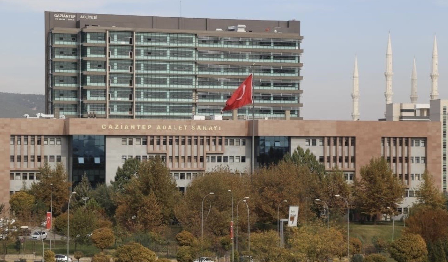 Gaziantep’te 25 yaşındaki genci öldüren iki kardeşin yargılanmasına başlandı
