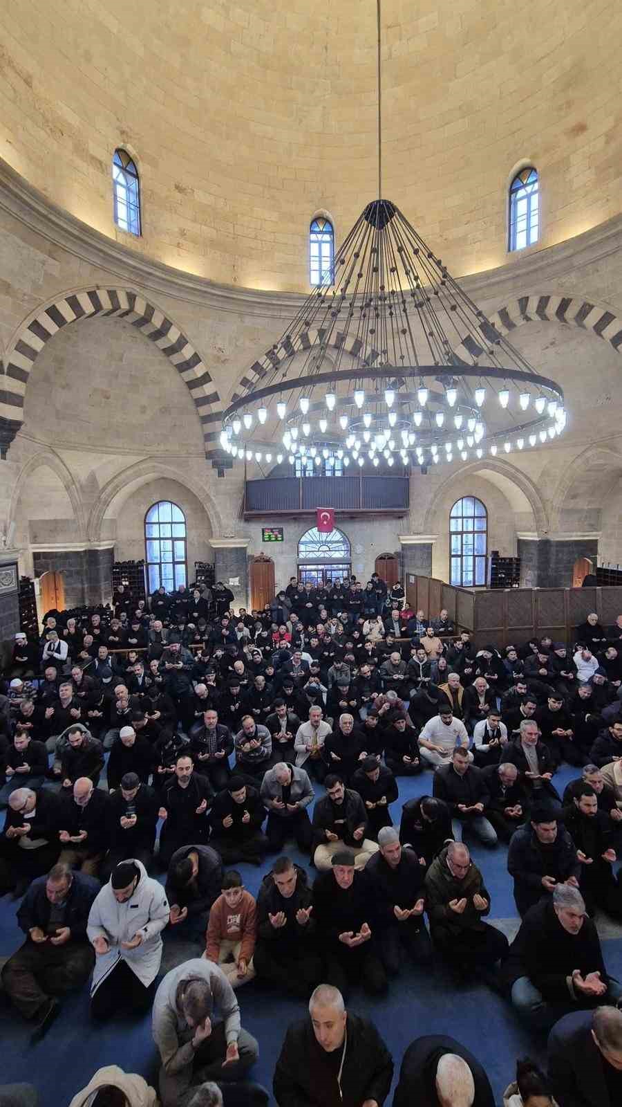 Gaziantep’te 6 Şubat deprem şehitleri için mevlid programı düzenlendi
