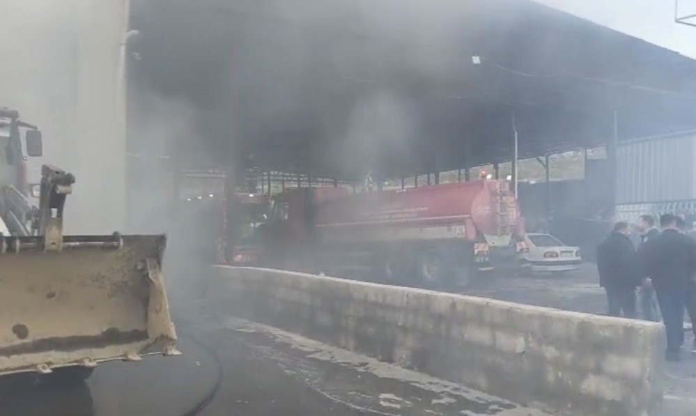 Gaziantep’te biber fabrikasında korkutan yangın
