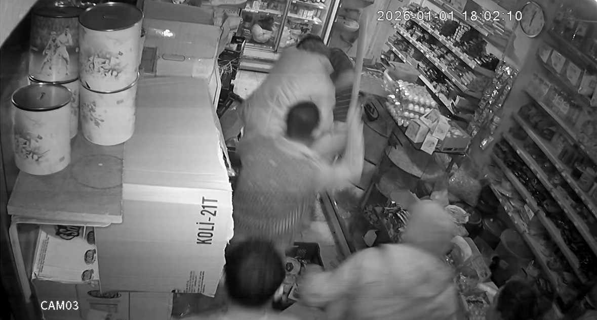 Gaziantep’te dehşet: 12 yaşındaki çocuğu darbetti, boğazına bıçak dayadı
