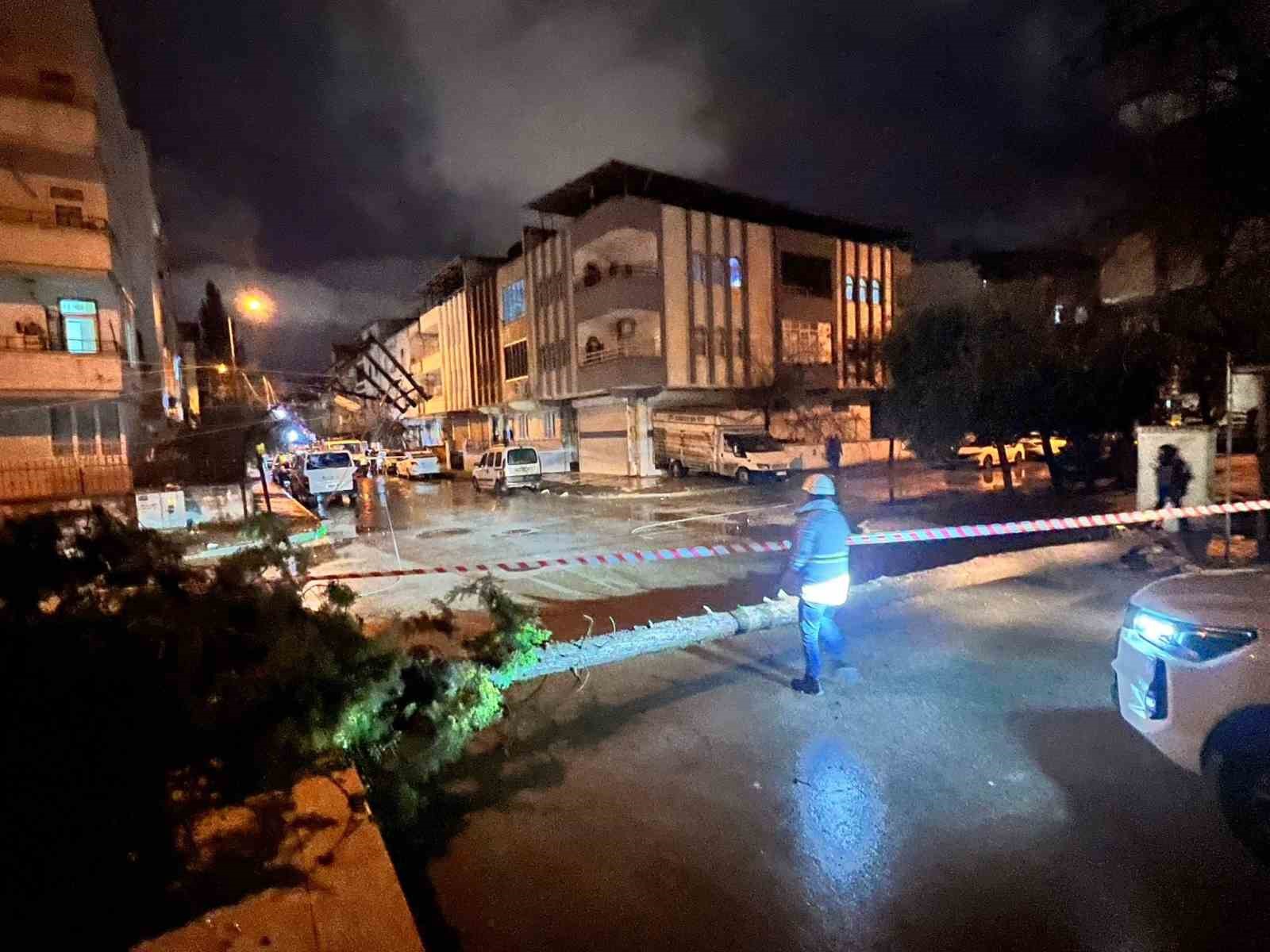 Gaziantep’te fırtına mesaisi
