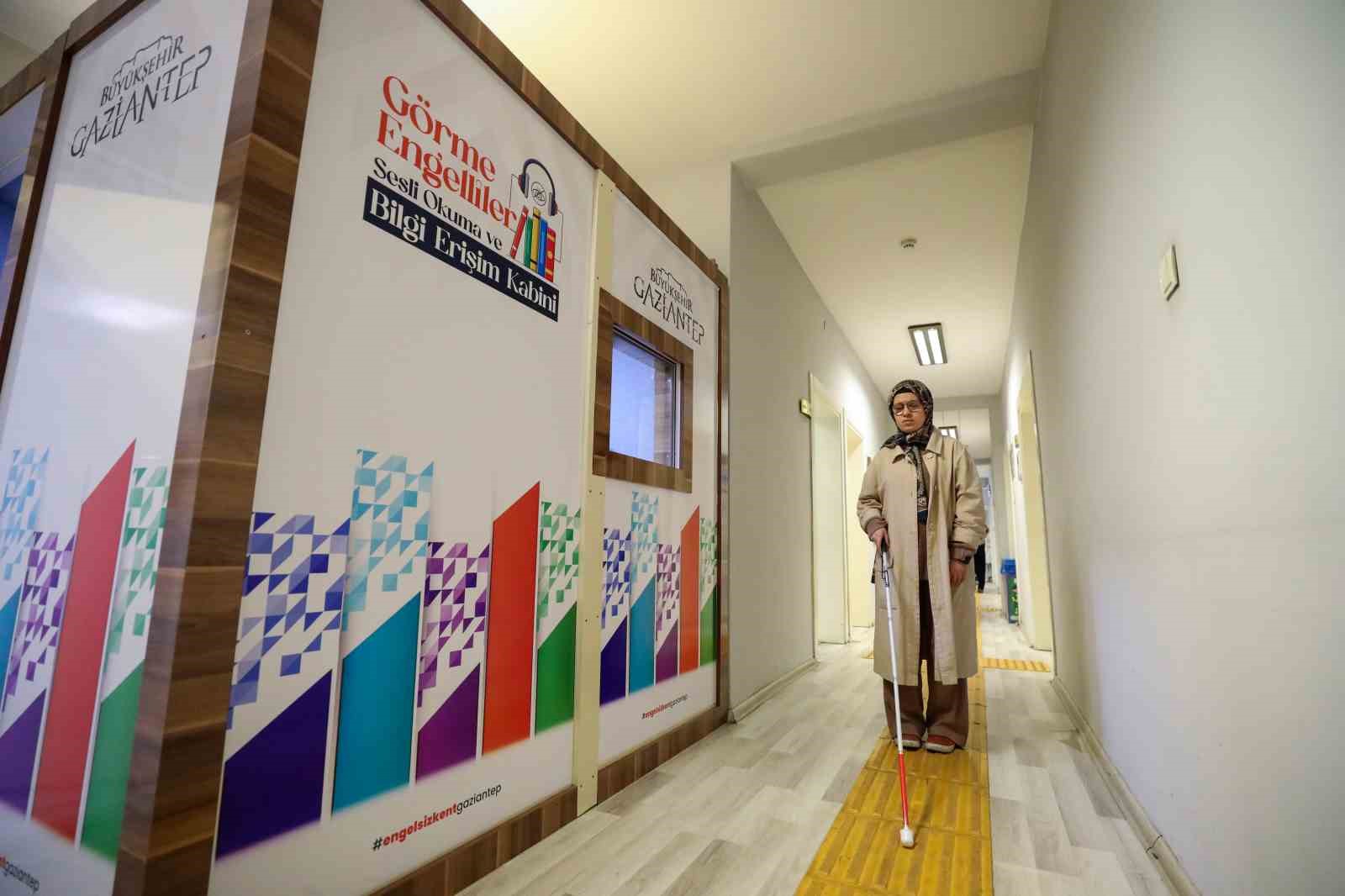 Gaziantep’te görme engelli kursiyerler için E-KPSS eğitim desteği
Gaziantep’te görme engelli kursiyerler için E-KPSS eğitim desteği