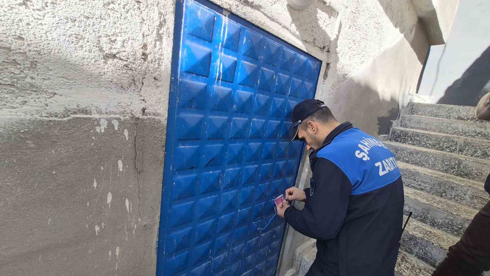 Gaziantep’te halk sağlığını tehdit eden 600 kilo cips ele geçirildi
Gaziantep’te halk sağlığını tehdit eden 600 kilo cips ele geçirildi