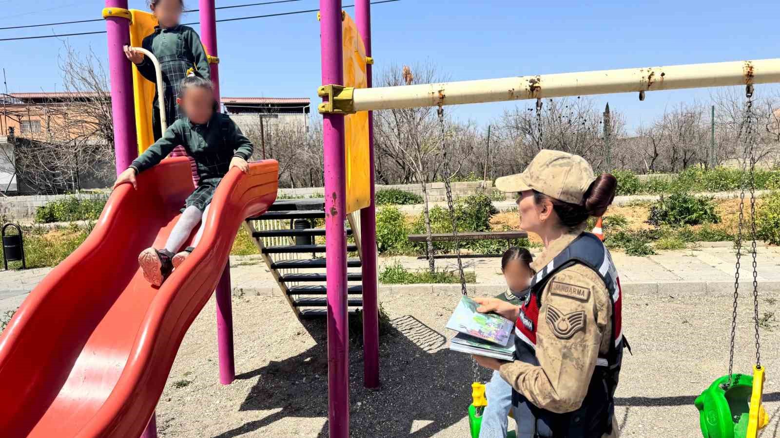 Gaziantep’te "Huzurlu Okul Önleri" uygulaması: 78 aranan şahıs yakalandı
