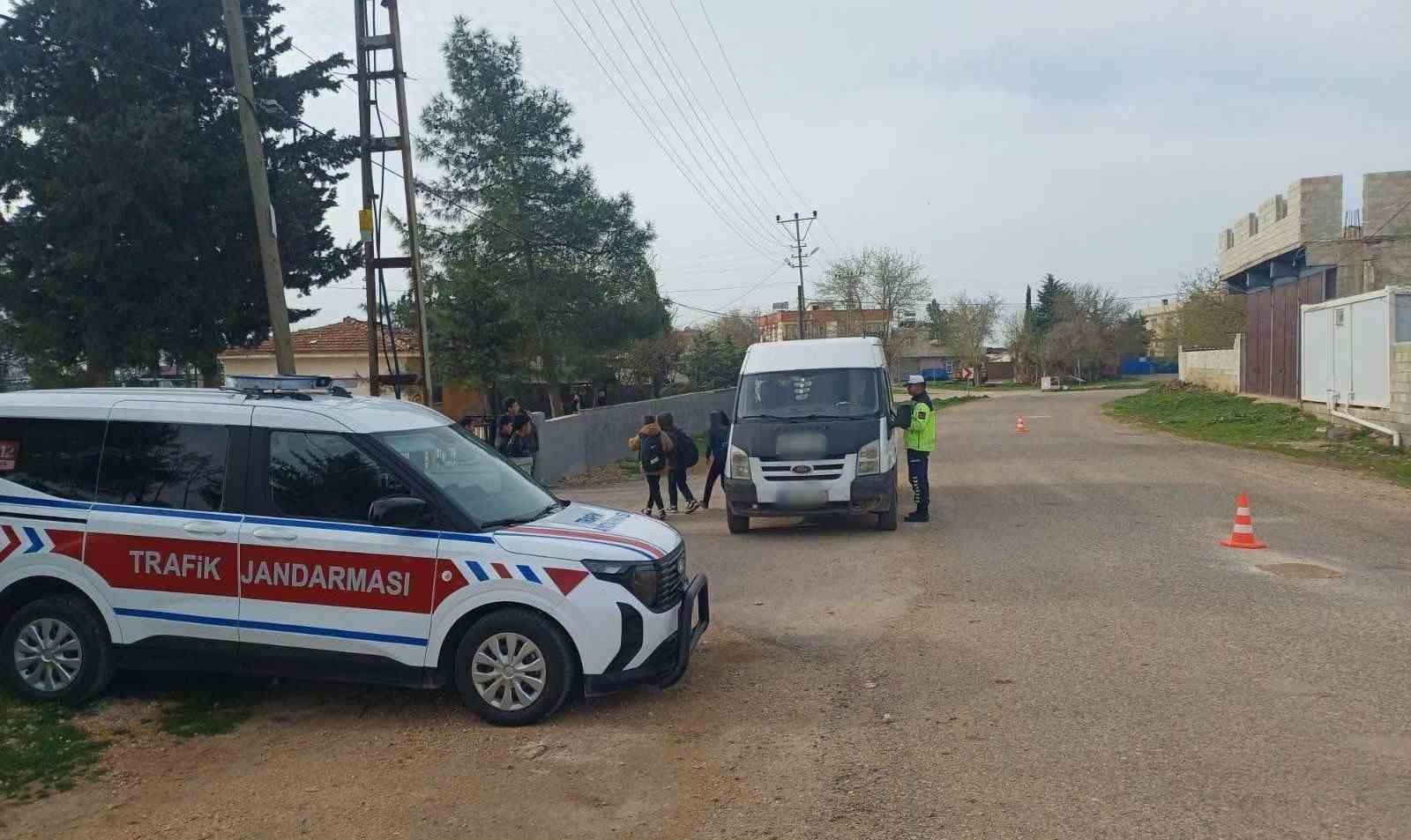 Gaziantep’te "Huzurlu Okul Önleri" uygulaması: 78 aranan şahıs yakalandı
