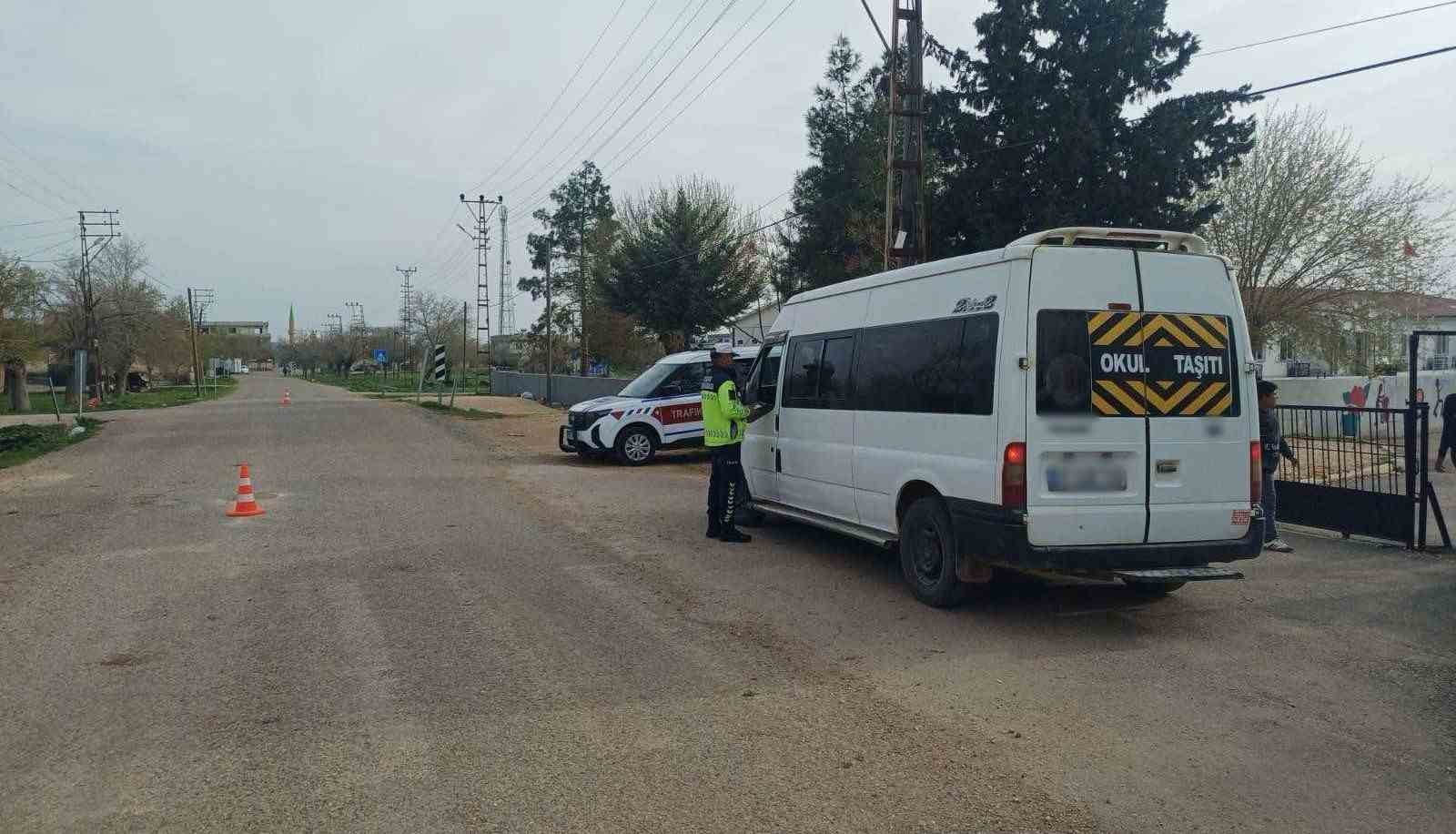 Gaziantep’te "Huzurlu Okul Önleri" uygulaması: 78 aranan şahıs yakalandı
