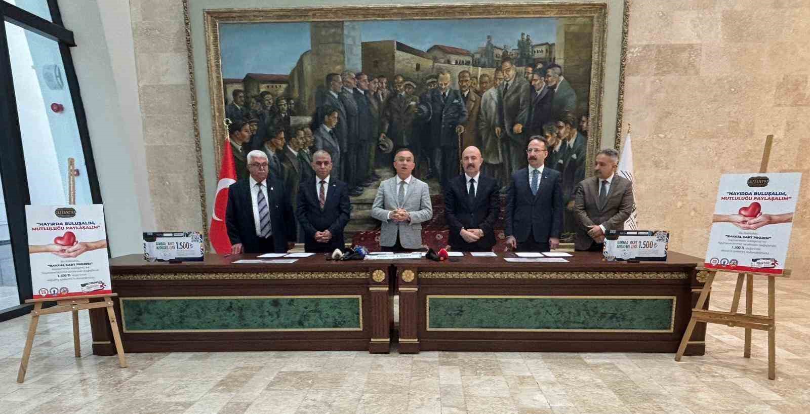 Gaziantep’te ihtiyaç sahibi vatandaşlara Ramazan müjdesi: ’BakkalKart’
