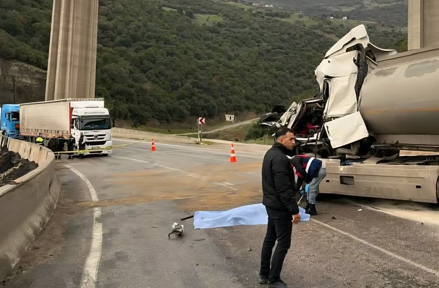 Gaziantep’te iki tır kafa kafaya çarpıştı: 1 ölü
