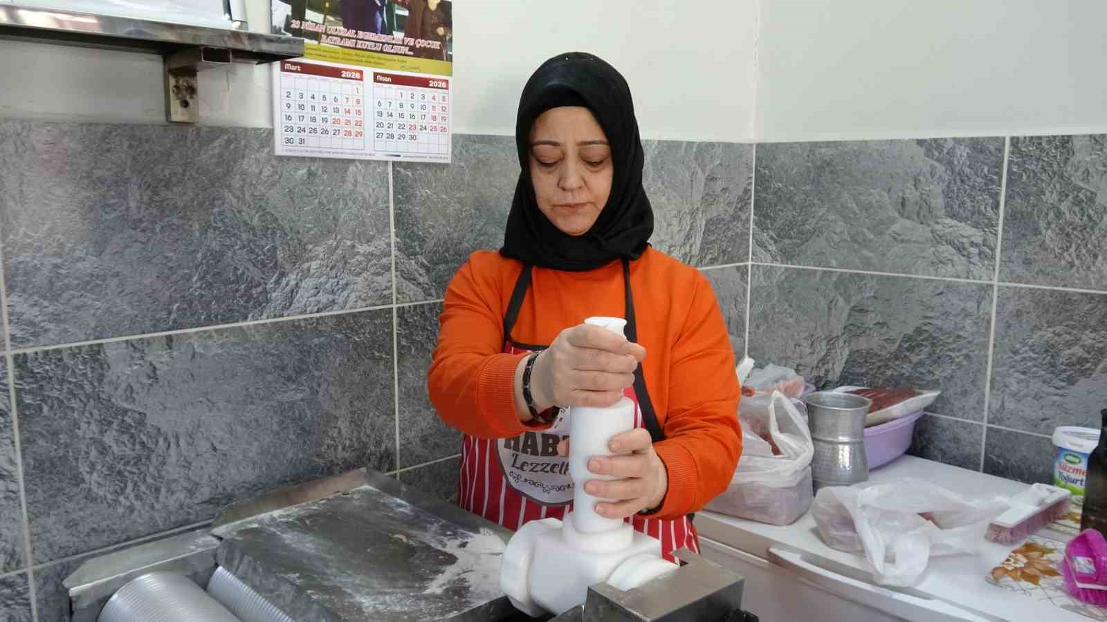 Gaziantep’te kadınların bayram için yuvalama mesaisi başladı
