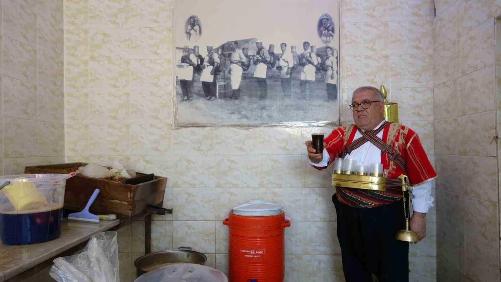 Gaziantep’te meyan şerbeti iftar sofralarındaki yerini aldı
