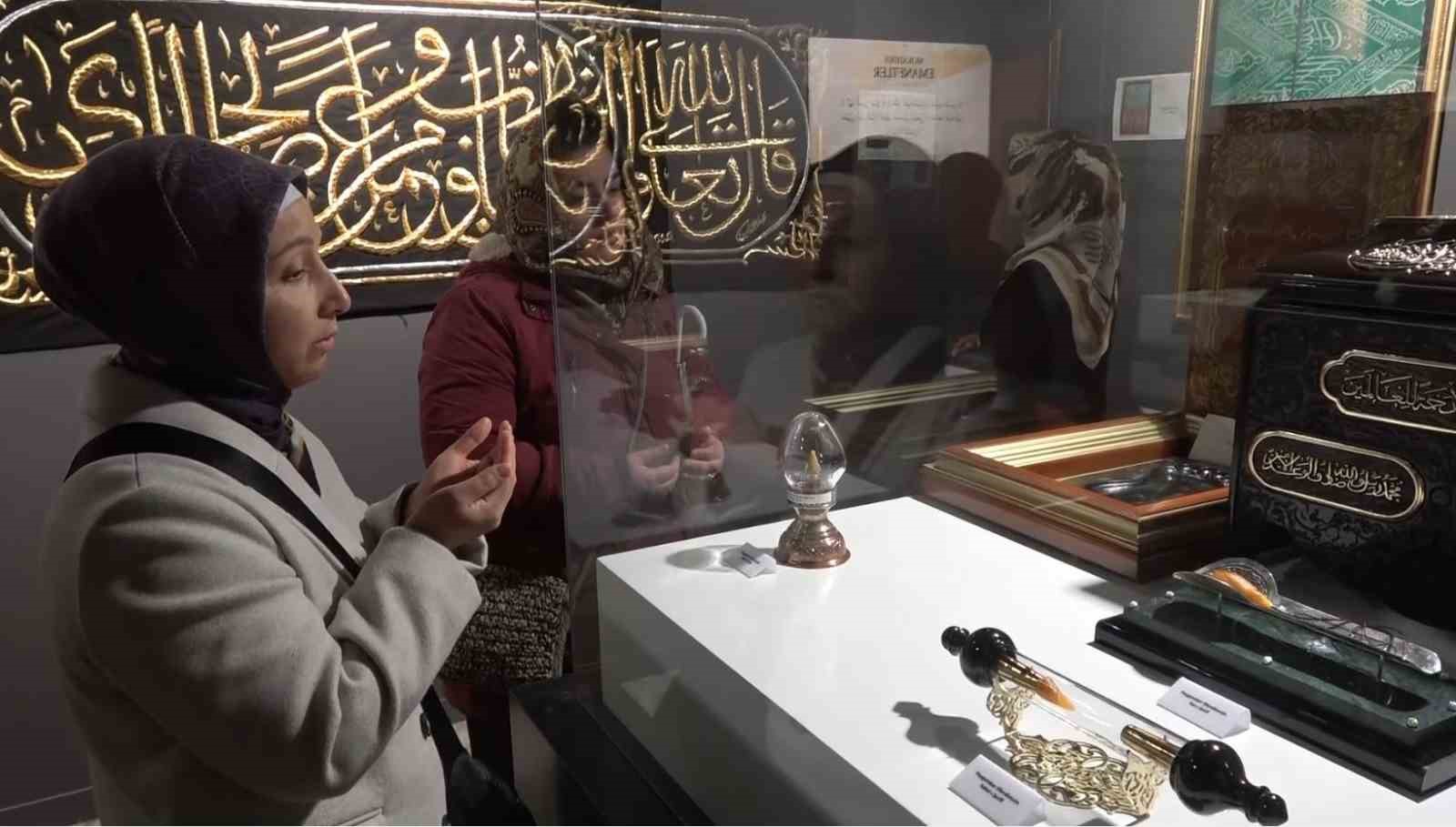 Gaziantep’te Mukaddes Emanetler Sergisi ziyaretçi akınına uğruyor
