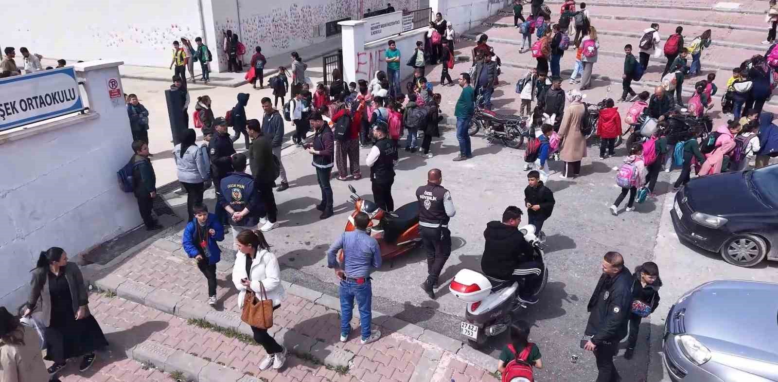 Gaziantep’te okul çevrelerinde dron destekli sıkı denetim
