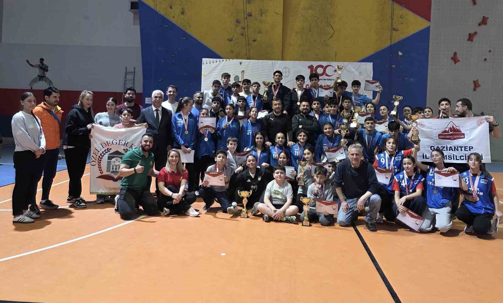 Gaziantep’te ‘Okul Sporları Tırmanış Yarışması’ yapıldı
Gaziantep’te ‘Okul Sporları Tırmanış Yarışması’ yapıldı