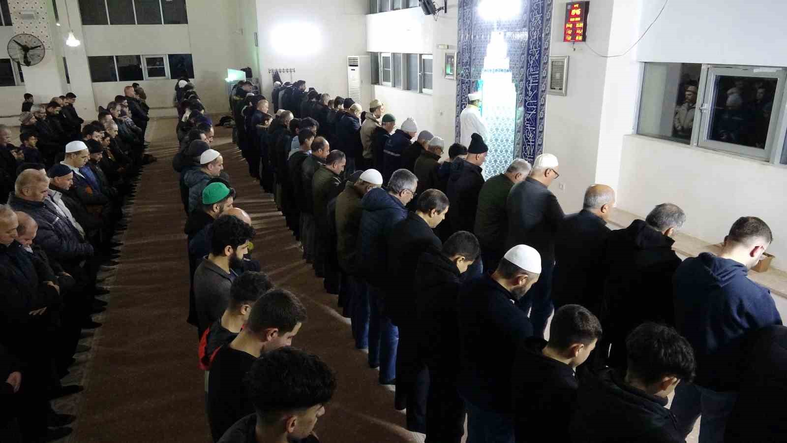 Gaziantep’te Ramazan’ın ilk teravih namazı kılındı
