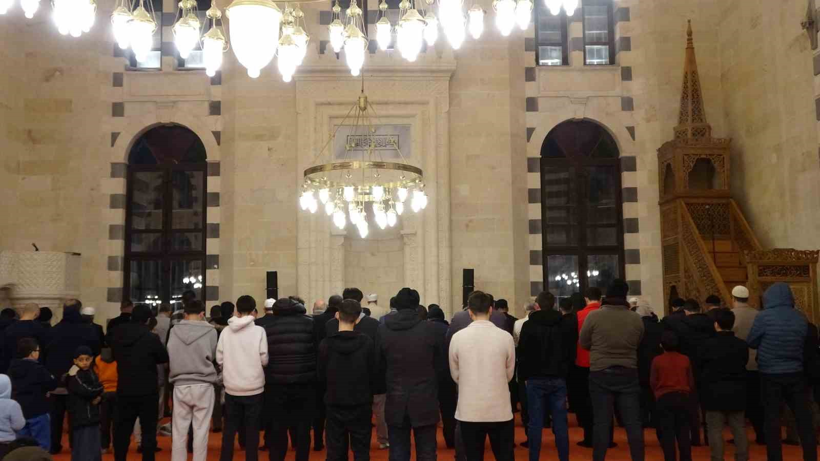 Gaziantep’te Sakal-ı Şerif’e yoğun ilgi
